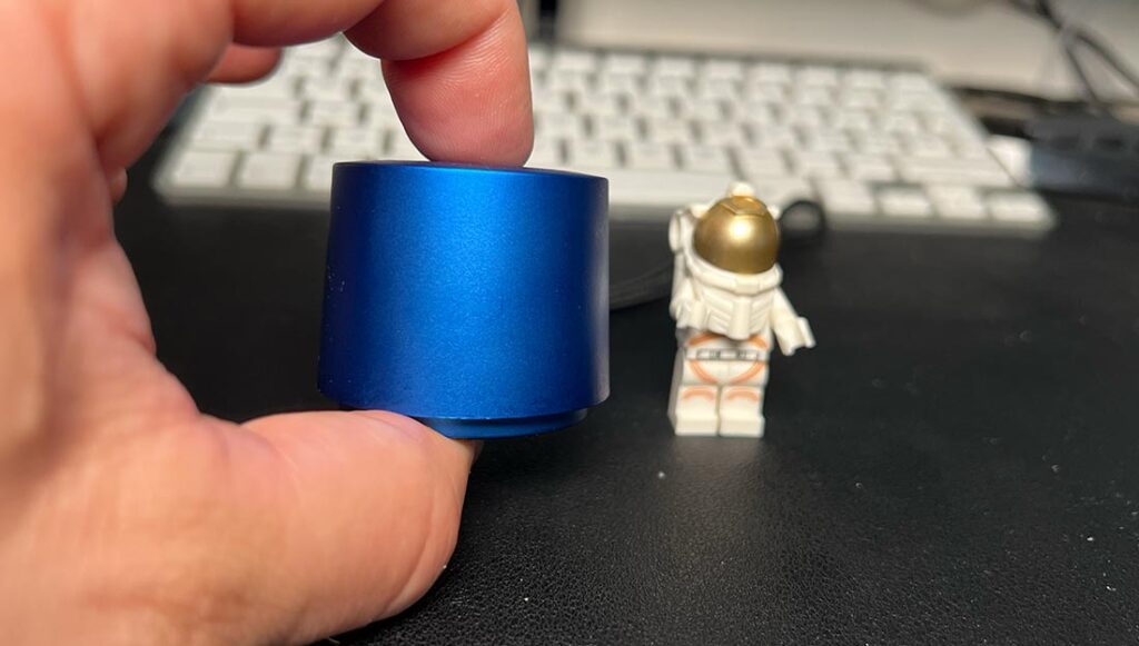 Dimensioni compatte speaker ELF di Hoaiyo