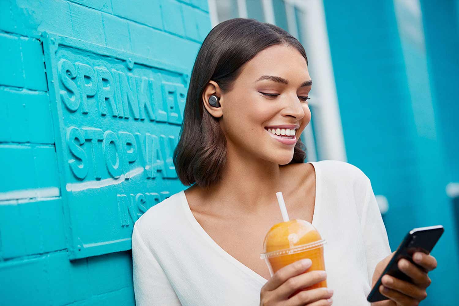 True Wireless Jabra Elite 75t indossati