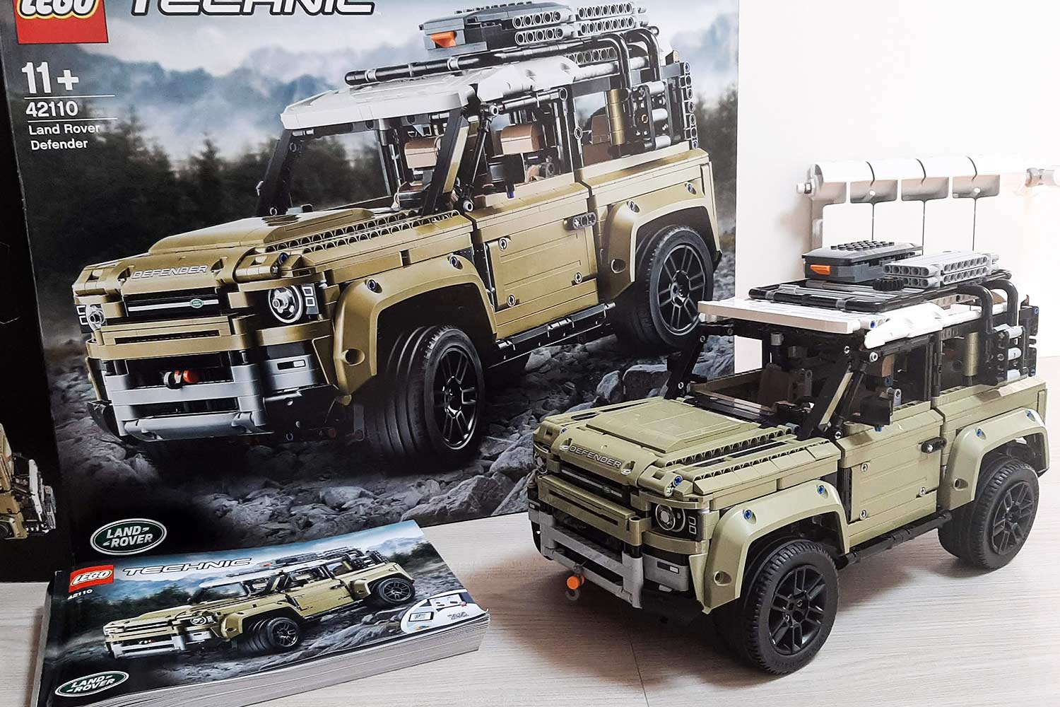 LEGO Technic Land Rover Defender