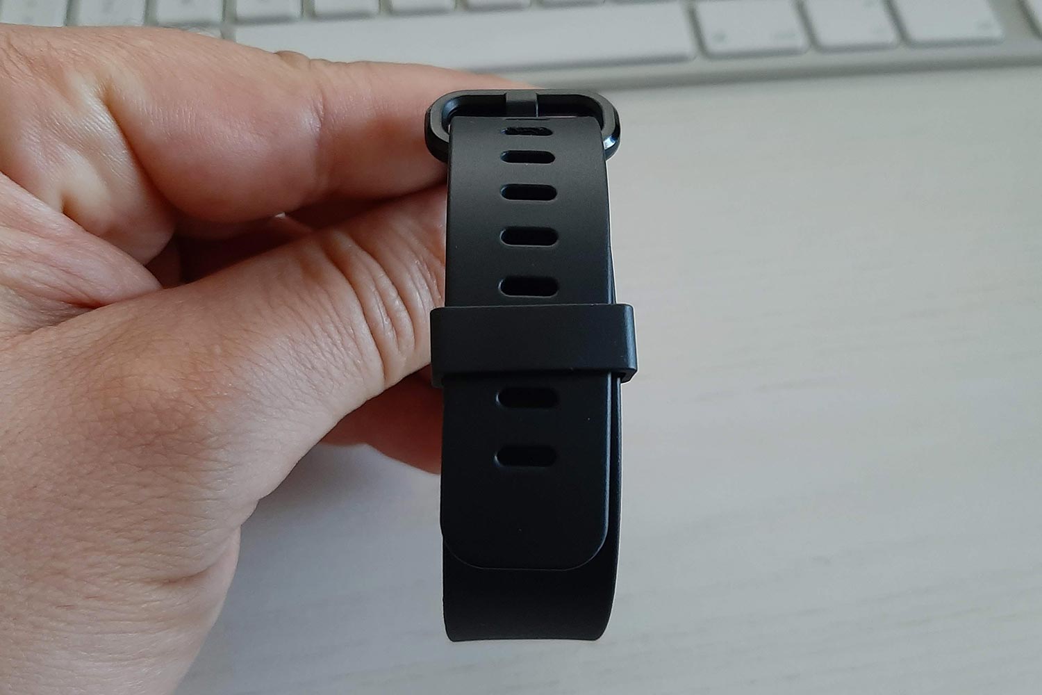 Dettaglio del cinturino sul fitness tracker Latec