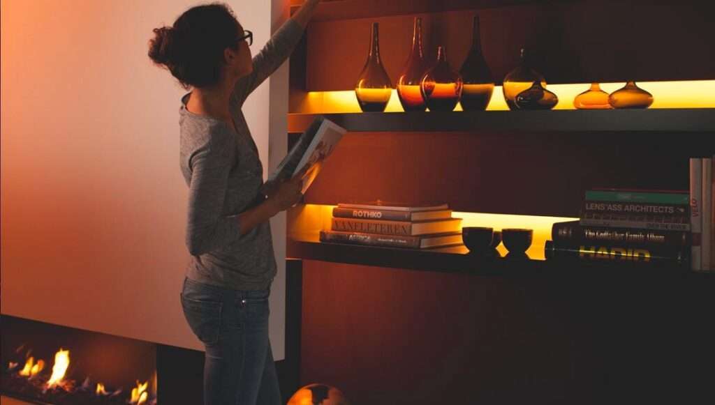 Lightstrip Plus sotto pensile Lightstrip Plus sotto pensile