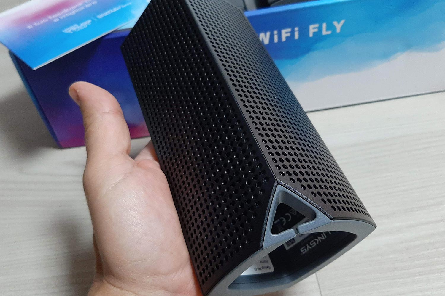 Dettaglio dei lati del nodo singolo Linksys Velop