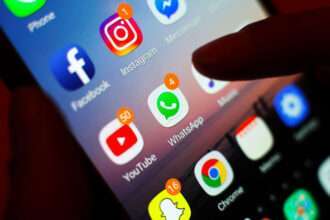 Leggere i messaggi WhatsApp in incognito