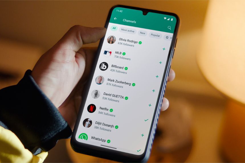Arrivano in Italia i canali WhatsApp