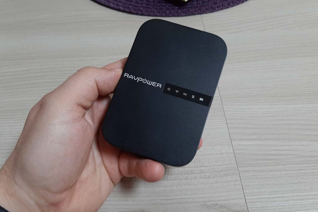 Parte frontale del RAVPower FileHub