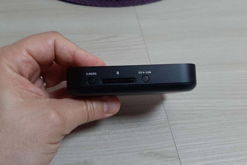 Slot microSD del RAVPower FileHub