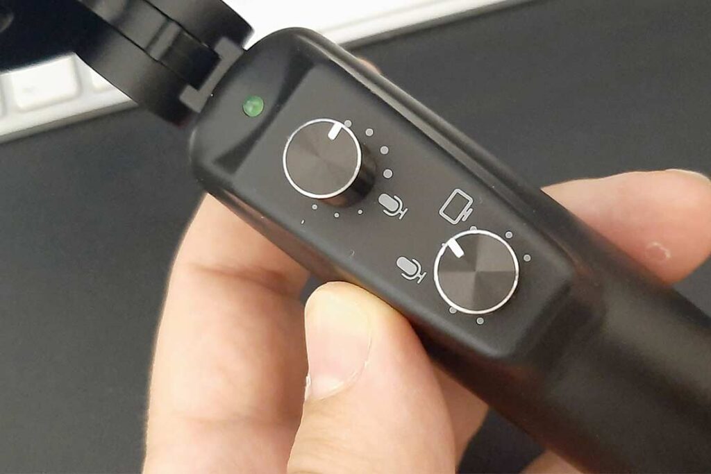 Regolazione sul microfono EMR di Moman
