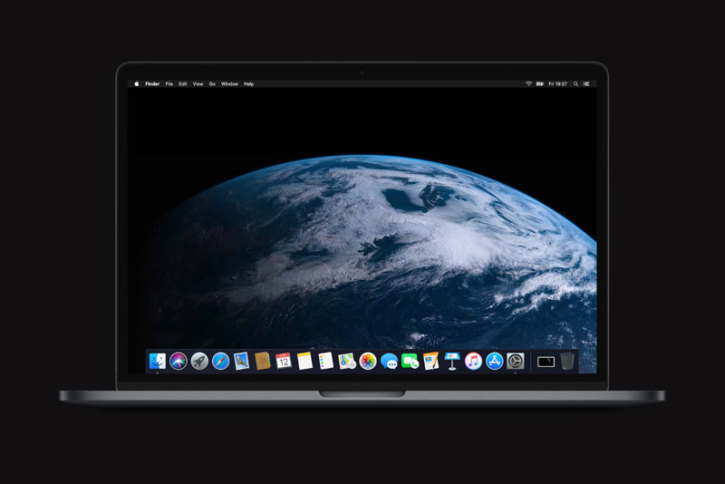 Macbook con sfondo dinamico applicato