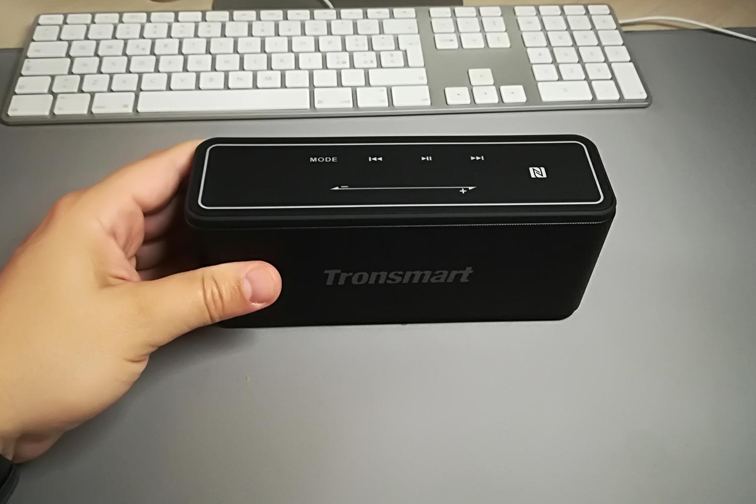 Tronsmart Element Mega design